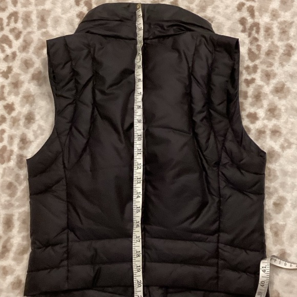 BCBGMAXAZRIA Cropped Down Black Puffer Vest, Size Small - Picture 14 of 16